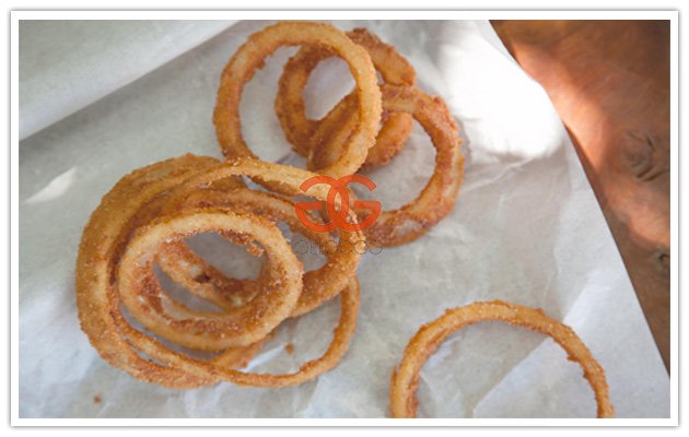 Fried Onion Rings Making